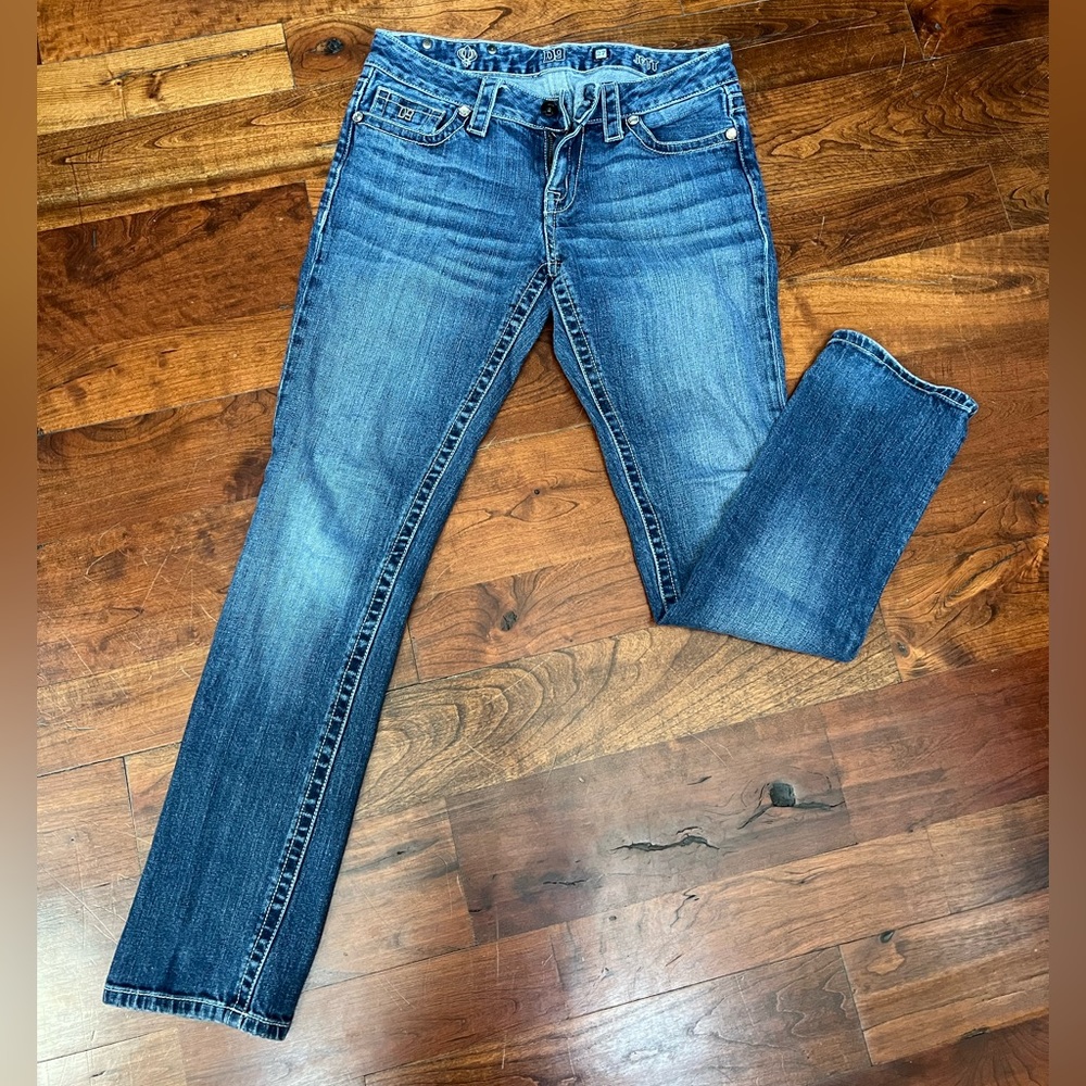 D9 jeans size 27